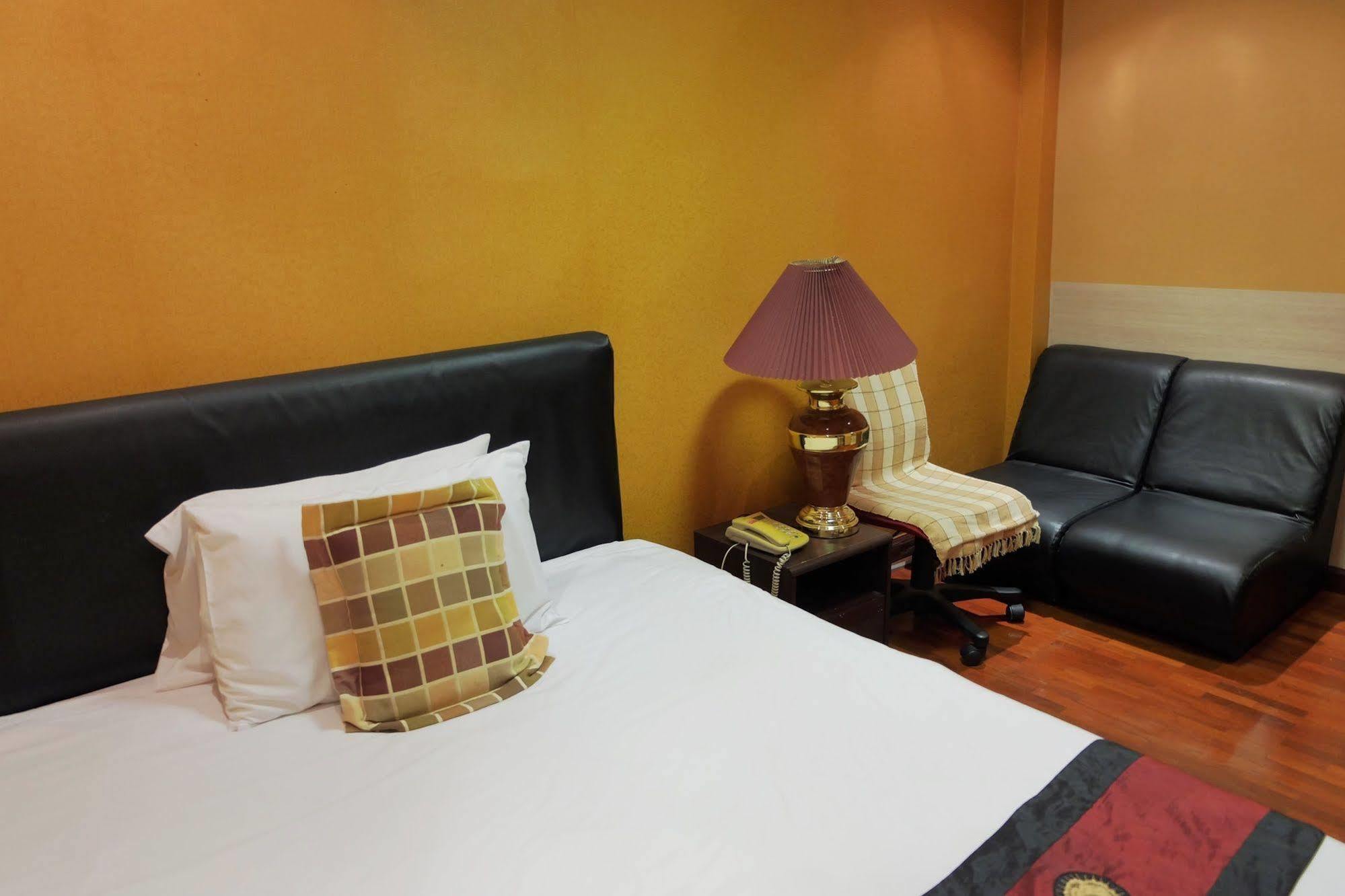China Guest Inn Bangkok Exterior photo